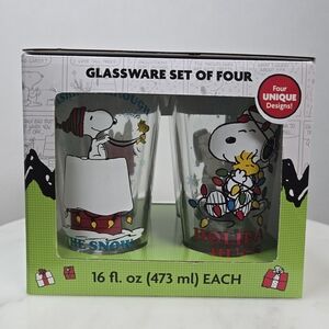 Peanuts Holiday Glassware Set of Four